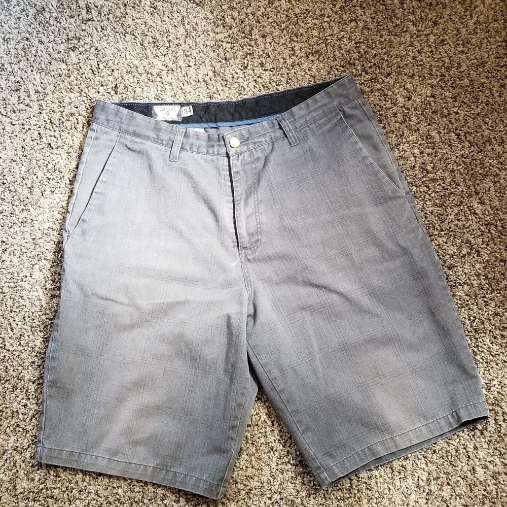 Volcom walking shorts